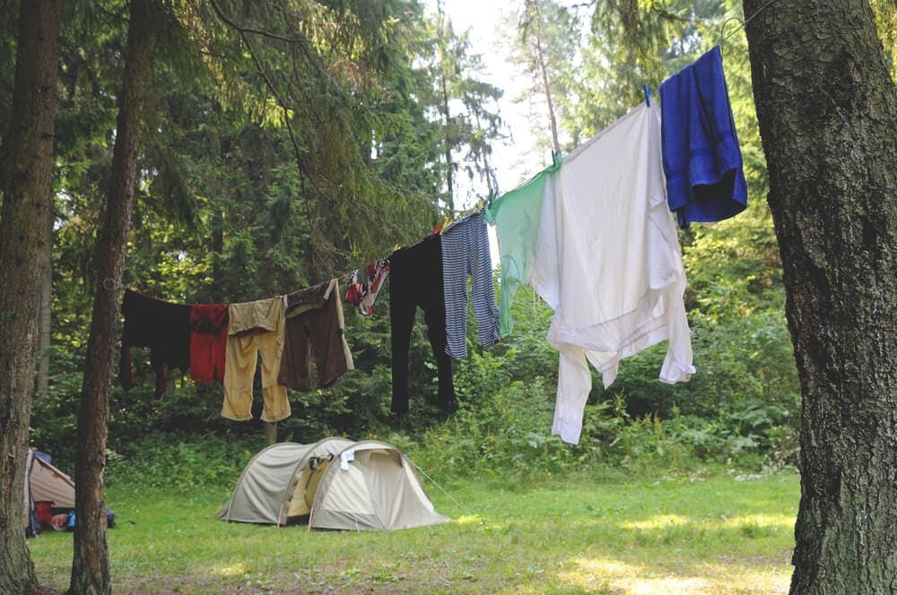 Different clothing colours on line drying will scare mosquitos
